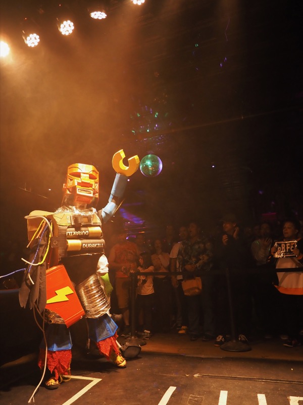 Giant Robot Fight Club photograph 7